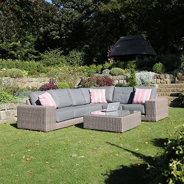 4 Seasons Outdoor