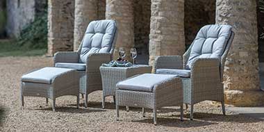Recliners & Loungers