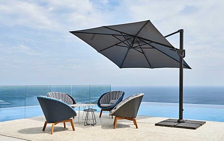 Cane-Line Side Arm Hyde Luxe Tilt Parasol 3m x 3m Anthracite Square With Concrete Base Cane-Line Side Arm Hyde Luxe Tilt Parasol 3m x 3m Anthracite Square With Concrete Base