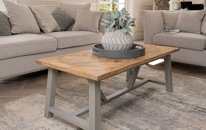 Hill Interiors Set Of 2 Carved Antique Metallic Hampton Trays