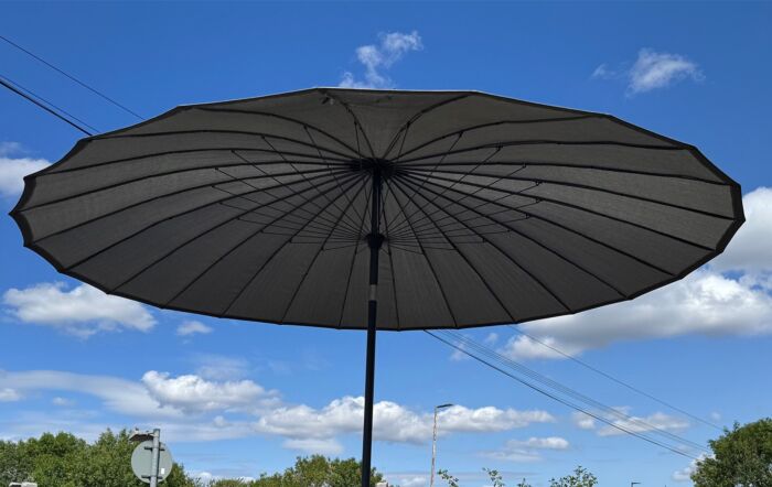 4 Seasons Outdoor Shanghai 3m Round Centre Pole Parasol and 15kg Base - Charcoal