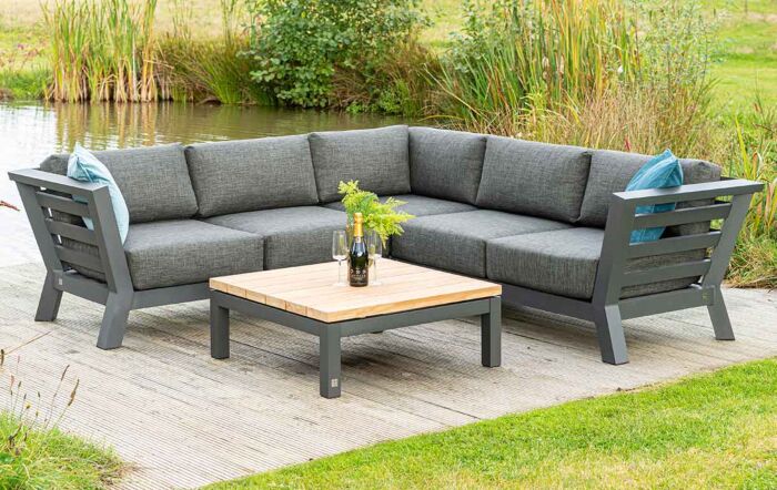 Small corner outlet sofa for garden