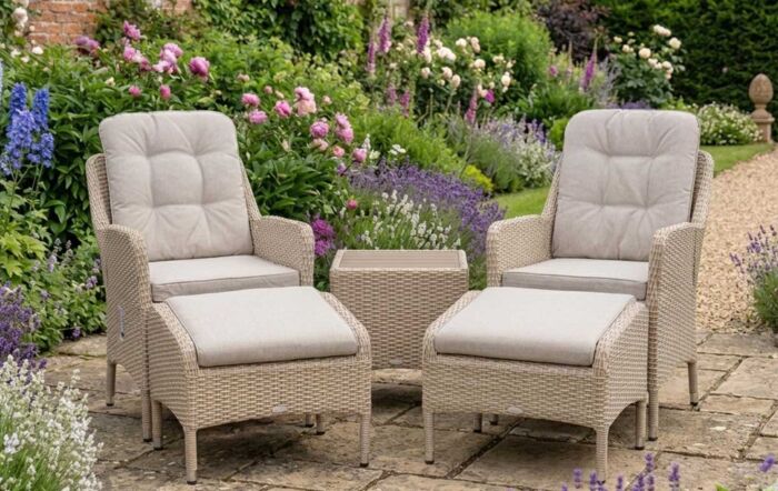 Bramblecrest Tetbury Rattan Garden Recliner Chair Set with Side Table - Nutmeg