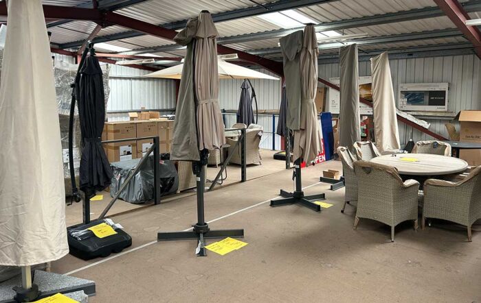 Clearance Cantilever Parasols - Wakefield Showroom Clearance Cantilever Parasols - Wakefield Showroom