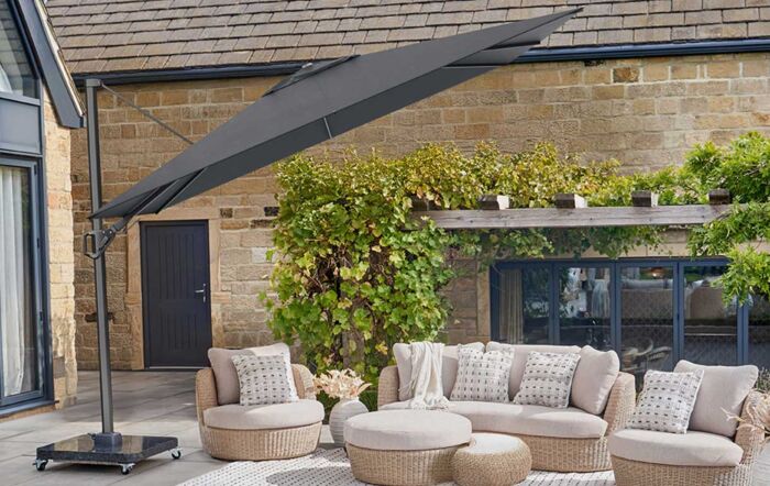 Platinum Challenger T2 Premium 2.6 x 3.5 Anthracite/Faded Black Parasol With Ancona 90kg Base And 30kg Add On Weight