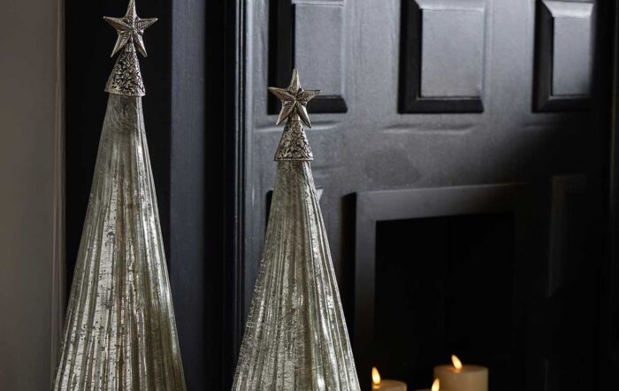 Hill Interiors The Noel Collection Footed Glass Decorative Tree Large