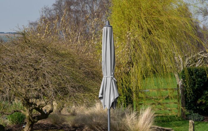 Pacific Lifestyle Riva 3.5m Luna Grey Parasol & 40kg Ceramica Wheeled Base