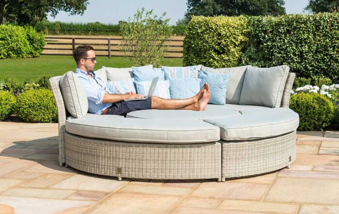 Maze Oxford Rattan Lifestyle Sofa Suite with Rising Table
