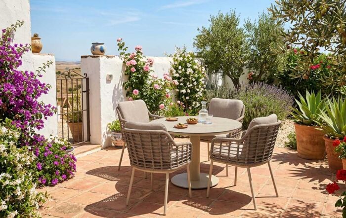 4 Seasons Outdoor Puglia 4 Seat Round Dining Set