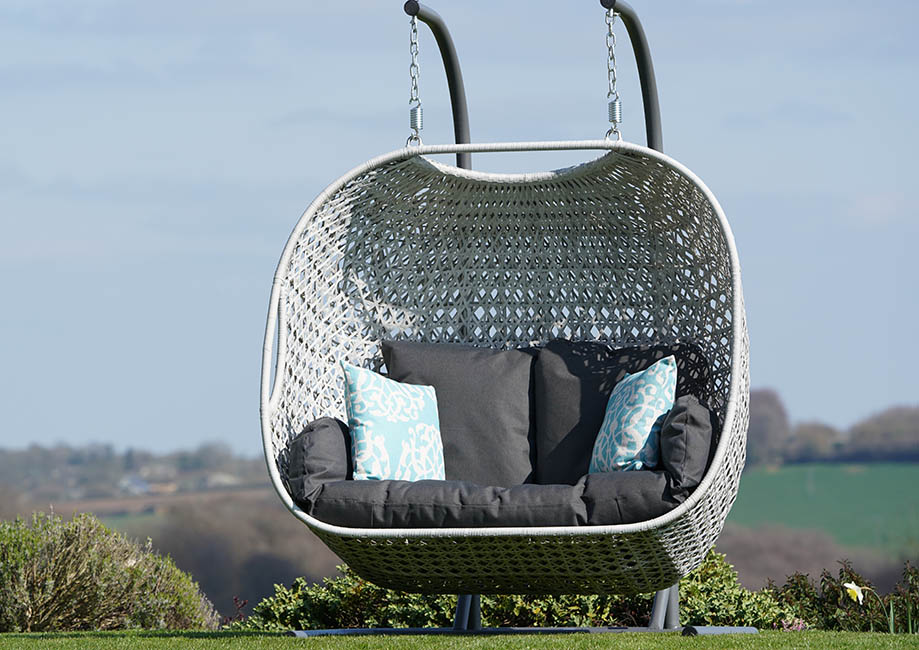 Monterey double hanging egg chair