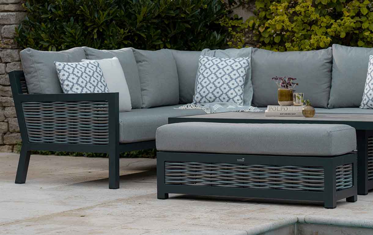 Portofino square garden corner set