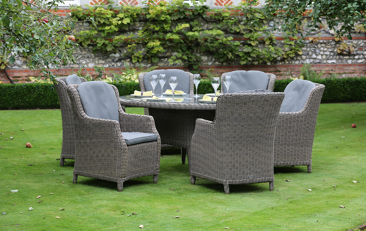 Brighton round rattan dining set