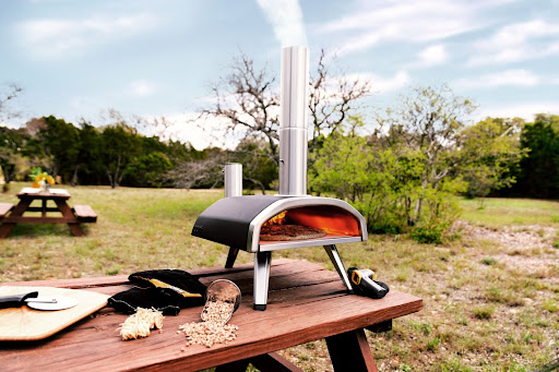 Ooni wood pellet pizza oven